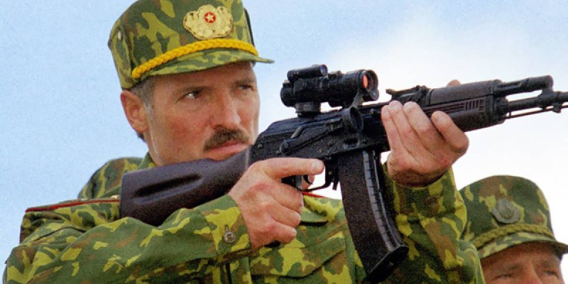 Лукашенко халқына оқ ата ма?.