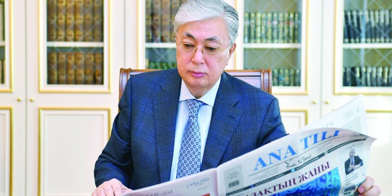 Тоқаев: Қазақ тілін дамытамыз деп орыс тілінің мәртебесін шектемеуіміз керек.