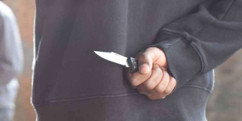 Павлодарда оқушы сыныптасы мен мұғалімін пышақтап тастады.
