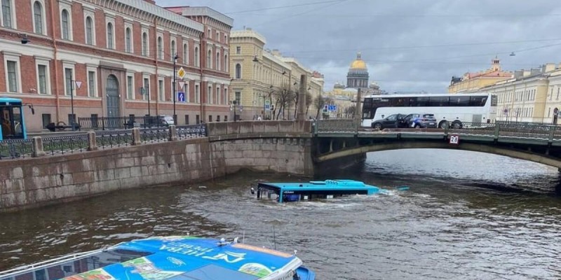 Ресейде өзенге құлаған автобусты тәжік жүргізген.