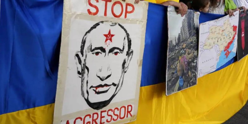 Алматы тұрғыны Путиннің Астанаға сапарын сынап, митингіге үндегені үшін ұсталды.