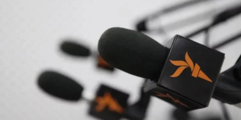 Қазақстандағы «Азаттық радиосының» орыс қызметі жабылады.