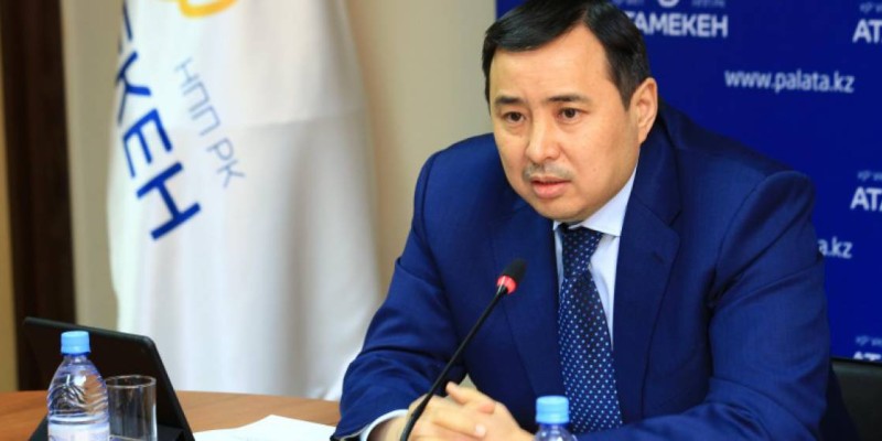 «Атамекеннің» бұрынғы басшысы Мырзахметов Қайрат Боранбаевты қамаудан ақшамен босатып алуды ұсынған — Прокурор.
