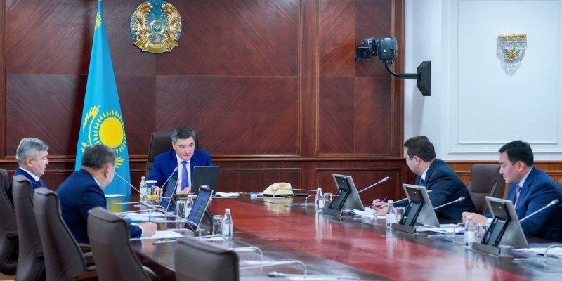 Бектенов егін жинау науқанын ерекше бақылауда ұстауды тапсырды.