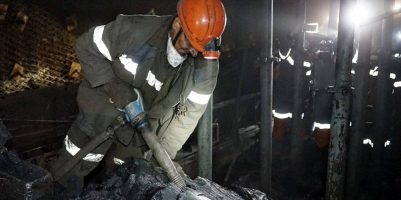 Әділдік және өркендеу» қоры кеншілердің зейнет жасын төмендету туралы петицияға қосылды.