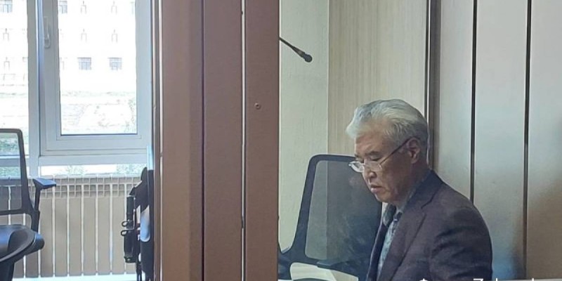 Арыстанбек Мұхамедиұлының үстінен «Дипломат» қонақ үйіне қатысты жаңа сот ісі басталды.