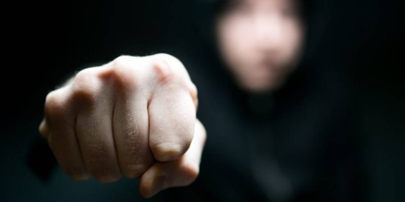Алматыда полиция подполковнигі соққыға жығылды.