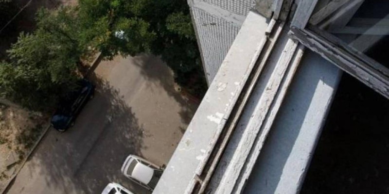 Таразда жасөспірім суицид жасады.