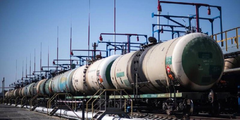 Reuters: Қазақстан мұнайын Ресейді айналып өтіп, Әзірбайжан арқылы сатқысы келеді.
