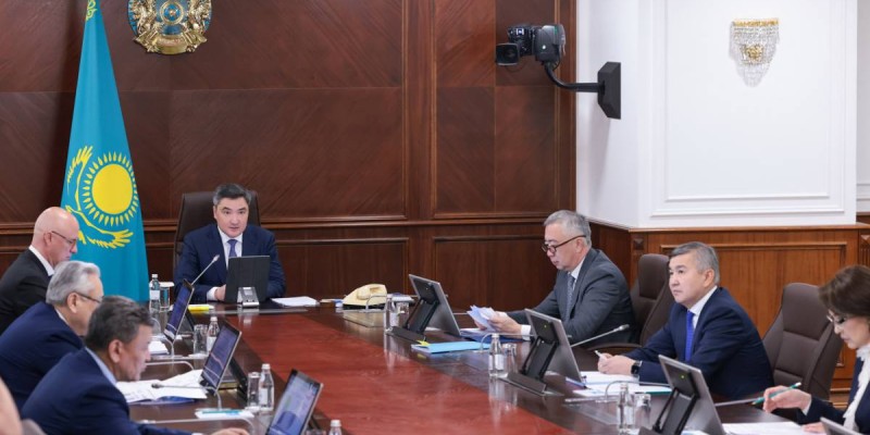 Олжас Бектенов су тасқынынан кейін үйлерді қалпына келтіру туралы: Өткізілетін жұмыстардың мерзімі ғана емес, сапасы да маңызды.