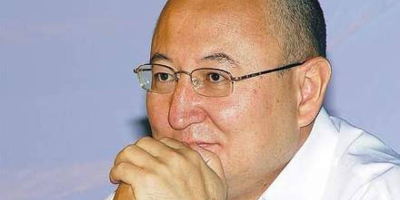 Бүгін марқұм саясаткер Алтынбек Сәрсенбайұлының туған күні.