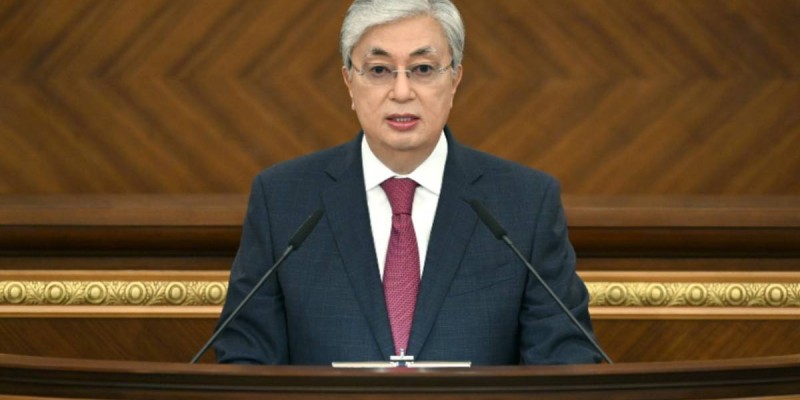 Тоқаев: Мемлекет басшысы саяси тұрғыдан бейтарап болуы қажет.
