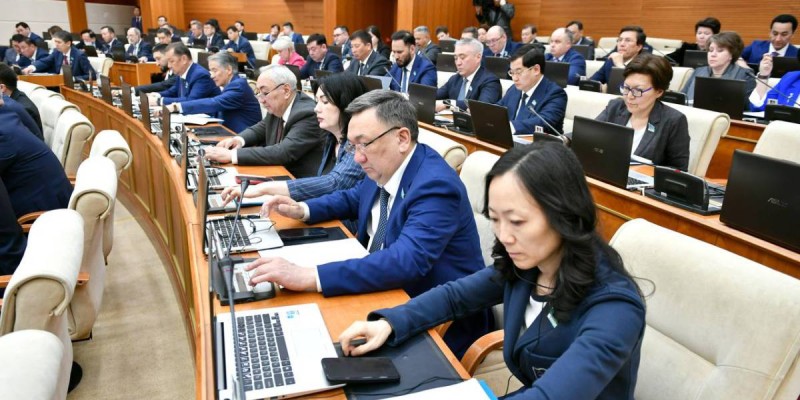Мәжіліс Қылмыстық кодекстен қоғамға қауіп төндірмейтін экономикалық құқық бұзушылықтар туралы бапты алып тастады.
