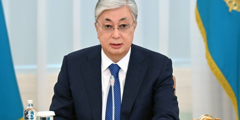 Тоқаев: Жердің және табиғи ресурстардың иесі халық екені Ата заңға енгізіледі.