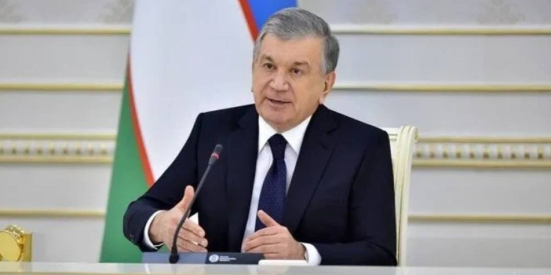 Өзбекстан президенті референдум арқылы Конституцияға түзету енгізуді ұсынды.