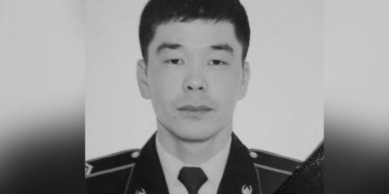 Өз-өзіне қол жұмсамақ болған әйелді құтқарам деп суға батқан полицей көп балалы отбасының жалғыз асыраушысы болған.