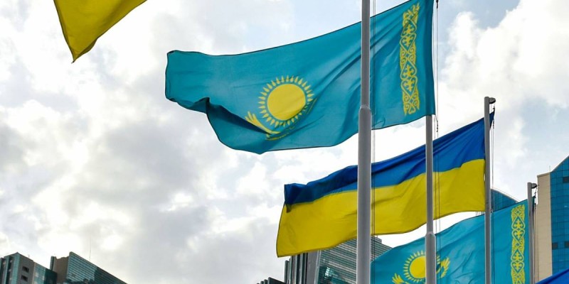 Қазақстан Украинаға гуманитарлық көмекке $2,2 млн бөлді.