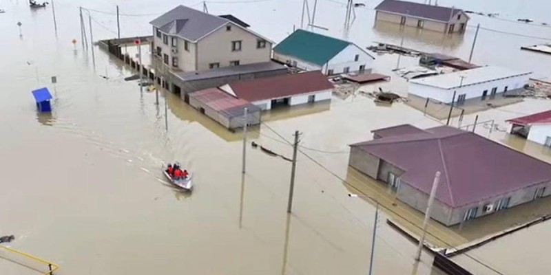Қоғам белсенділері халықтан қаржы жинауды тоқтатқан жөн- саясаттанушы.