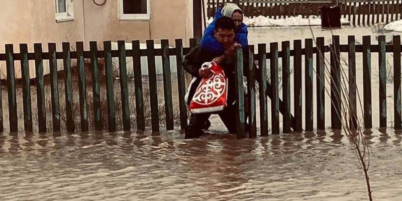 Олжас Бектенов құтқарушыларға алғыс білдірді.