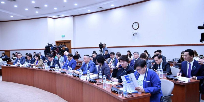 Лудоманиямен күрес жөніндегі заң жобасы талқыланды.