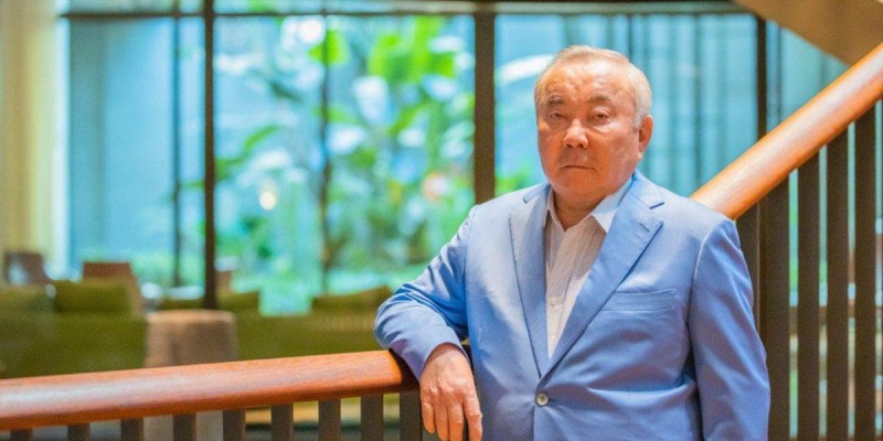 Болат Назарбаев Қырғызстанға өтіп, Дубайға ұшқан.