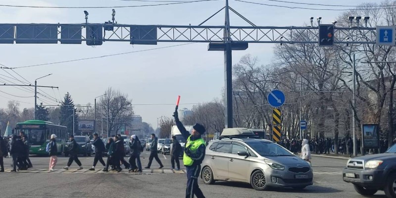 Алматы полициясы қызметтің күшейтілген нұсқасына ауыстырылды.