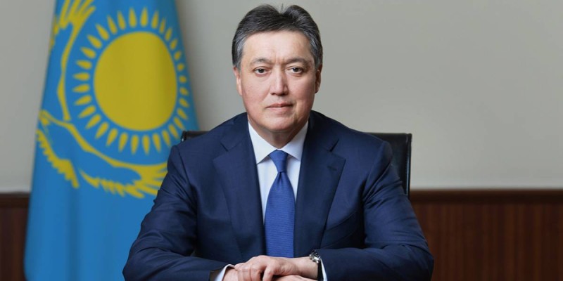 Асқар Мәмин отставкаға кету керек — сарапшылар пікірі.