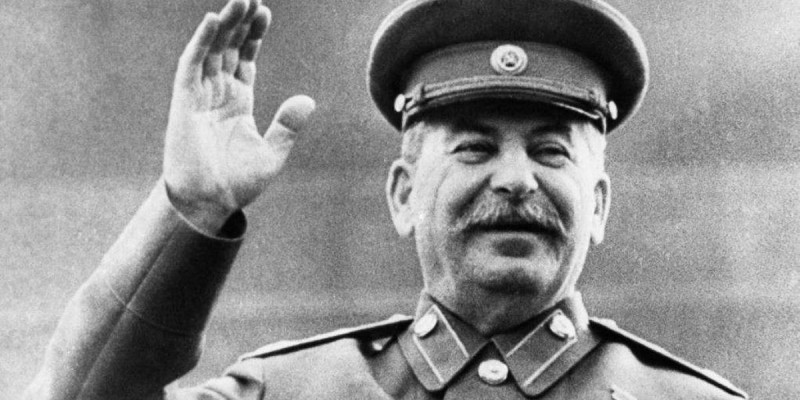 Ресейліктердің 70 пайызы Сталинді қолдайды.