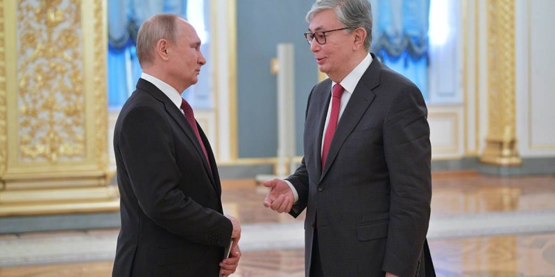 Тоқаев Путиннің шақыртуын қабыл алды.