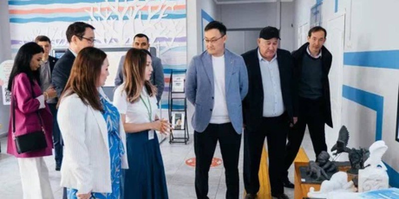 «Самұрық-Қазына» АҚ өкілдері «Жарқын болашақ» қайырымдылық жобасының қатысушыларымен кездесті.