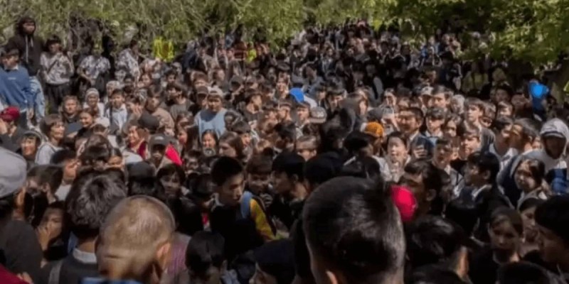 Тегін донер таратқан кәсіпкердің басы бәлеге қалды.