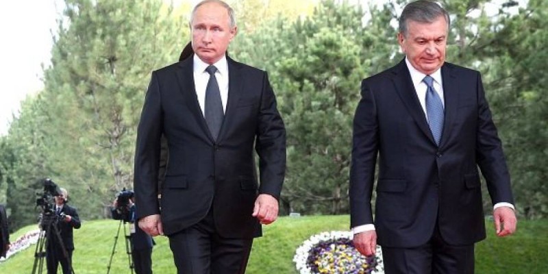Ресей Өзбекстанды еуразиялық одаққа кіргізу үшін қысым жасап жатыр.