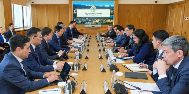 Досаев «Самұрық-Қазына» ҰӘҚ» АҚ басқарма төрағасы Нұрлан Жақыповпен кездесті.