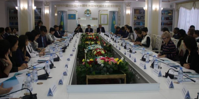 Терминологияның өзекті мәселелері талқыланды.