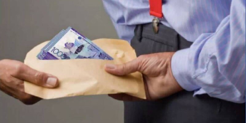 Алматы облысында судья мен мемлекеттік қызметкерлер жемқорлық бойынша күдікке ілінді.