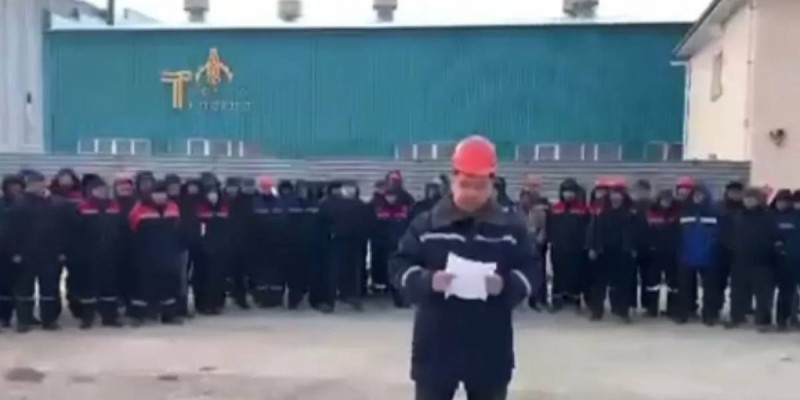 Маңғыстауда жұмысшылар наразылық білдірді.