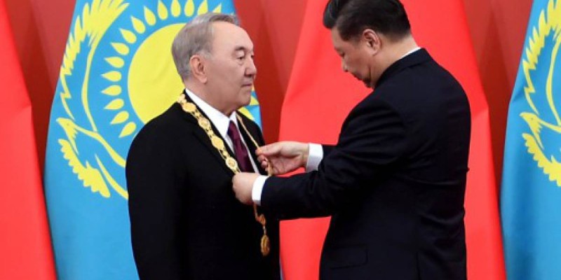 Қытай Назарбаевқа «Достық» орденін берді.