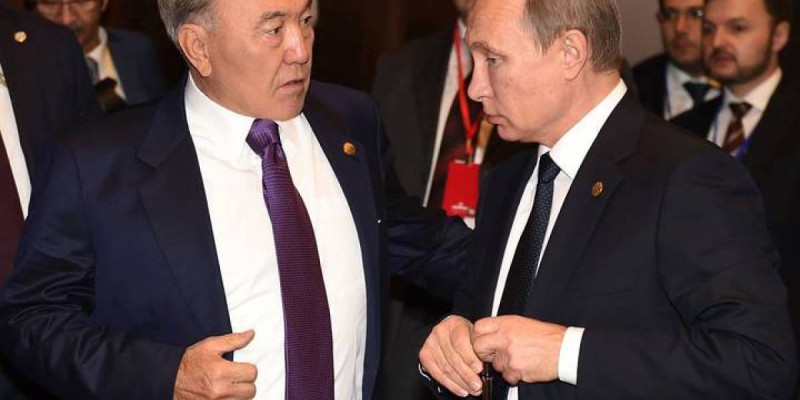 Назарбаев биліктен кетерден бұрын, 19 науыз күні түсте Путинмен сөйлескен.