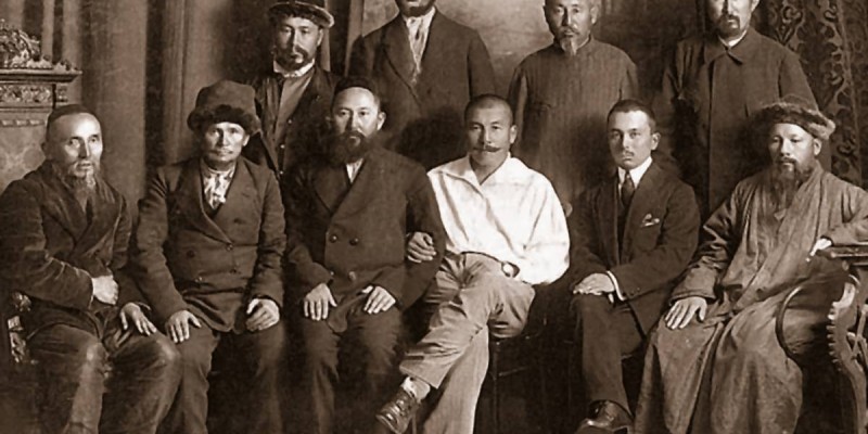 «Ауруға қарсы атқа мінгенде алдымен қолға алатын іс – елді ағарту».