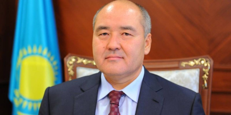 Өмірзақ Шөкеев Түркістан облысының әкімі болды.