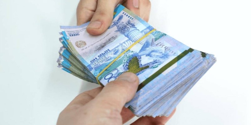 Шымкентте полиция қызметкері 2 млн теңге пара алды деген күдікке ілінді.