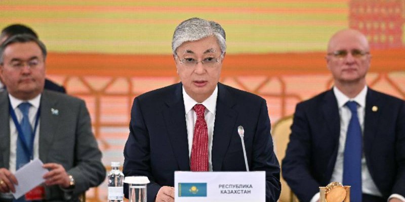 Сенімнің үдесінен шығуға күш салуда.