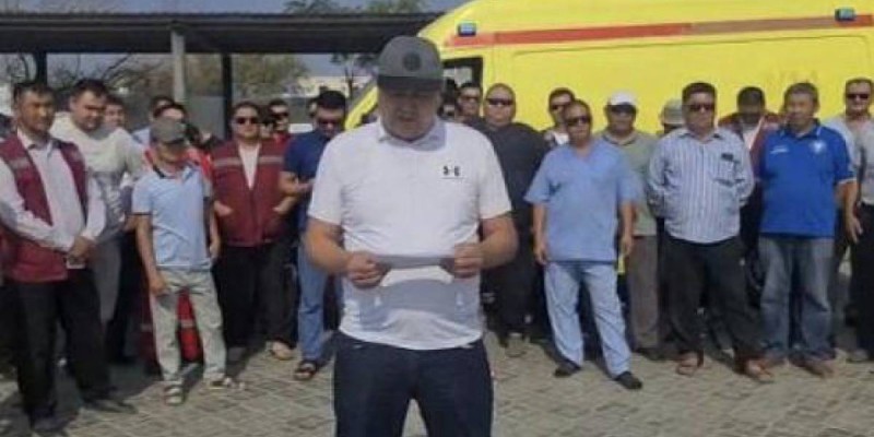 «Жалақы көтермесеңдер жұмысқа шықпаймыз». Жаңаөзен халқы тағы наразылық танытты.