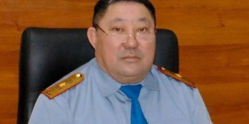 Тергеліп жатқан полиция генерал-майоры абақтыда өлі күйінде табылды.