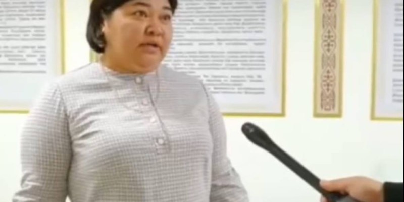«Сұрақ қойма». Әкім журналистке ұрсып тастады.