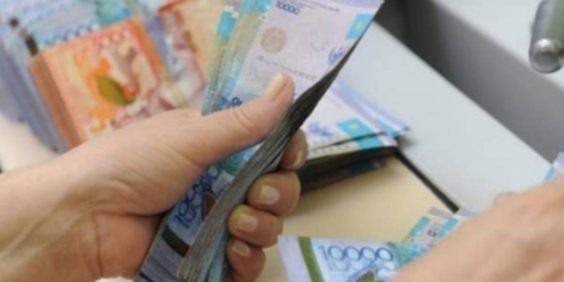 Елімізде жұмысшыға жалақы бере алмай отырған мекемелер көбейді.
