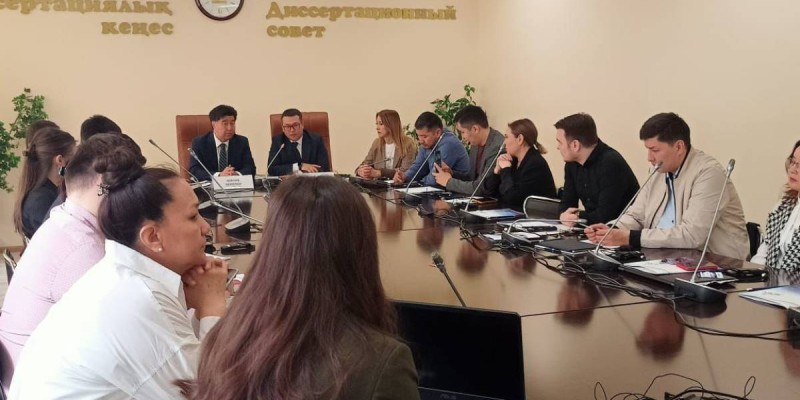 Баспасөз хатшылары әлеуметтік желілерде жұртшылықпен қарым-қатынас жасауды оқып-үйренуде.