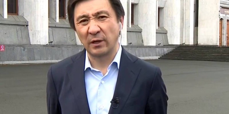 Қожағапанов: Келіншектер кешірсін, сарымсақ, пияз және С витаминін жеп жүрмін.