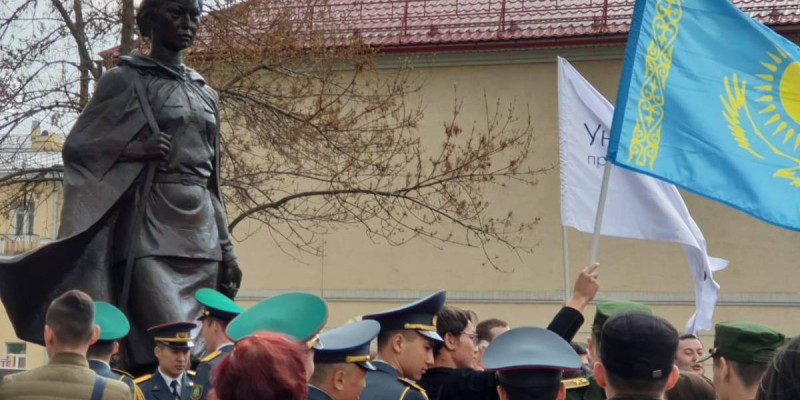 Ресейде Әлия Молдағұловаға ескерткіші тұрғызылды.