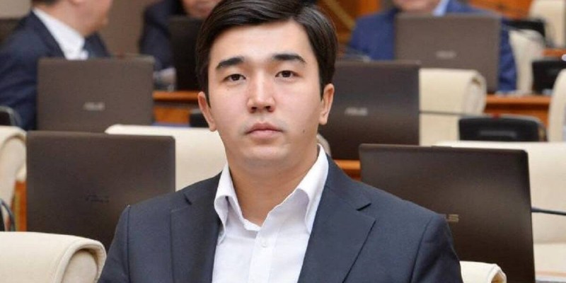 Назарбаевқа ескерткіш салуды ұсынған экс-депутат лауазымды қызметке тағайындалды.
